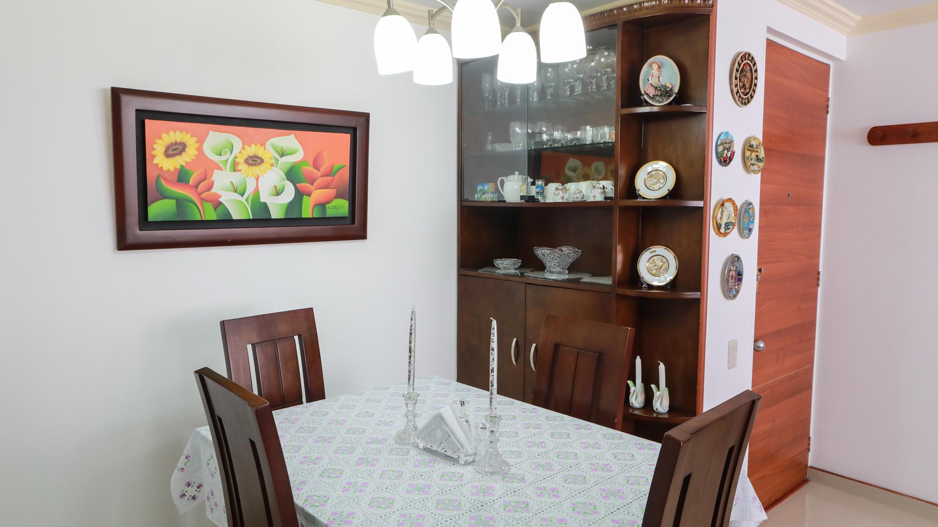 Apartamento en venta en Mirandela, Bogotá · foto 3 de 13