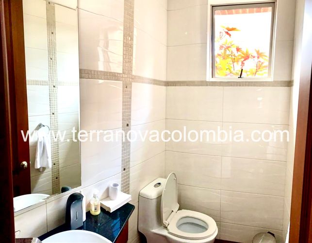 Casa de 4 alcobas en venta en Sotileza, Bogotá, 320 m² · foto 9 de 18