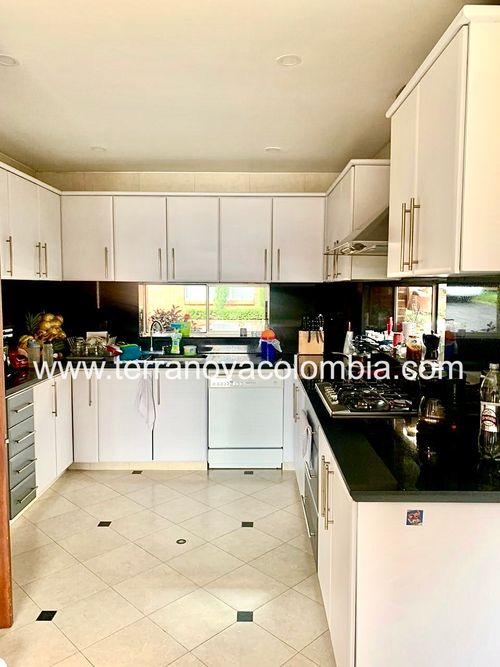 Casa de 4 alcobas en venta en Sotileza, Bogotá, 320 m² · foto 16 de 18