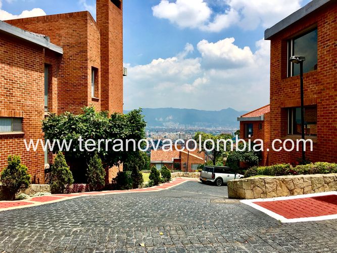 Casa de 4 alcobas en venta en Sotileza, Bogotá, 320 m² · foto 16 de 20