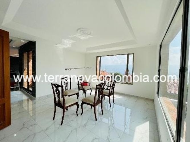 Casa de 4 alcobas en venta en Sotileza, Bogotá, 380 m² · foto 3 de 20
