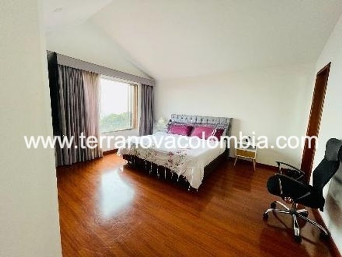 Casa de 4 alcobas en venta en Sotileza, Bogotá, 380 m² · foto 5 de 20