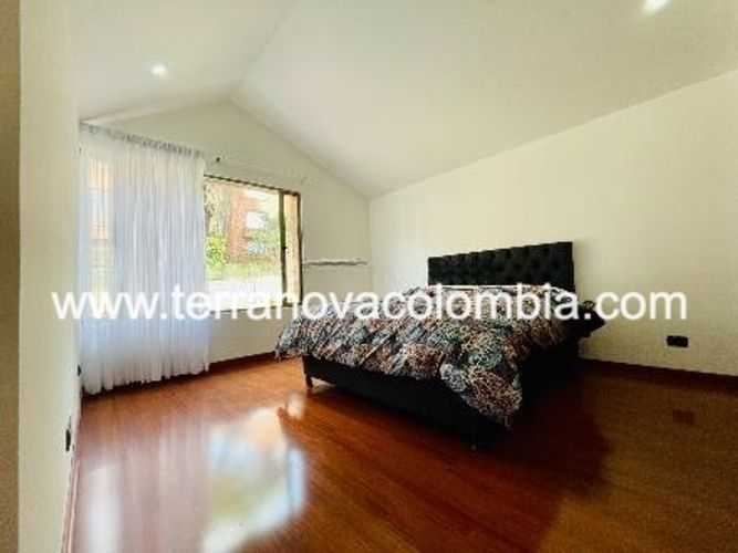 Casa de 4 alcobas en venta en Sotileza, Bogotá, 380 m² · foto 9 de 20