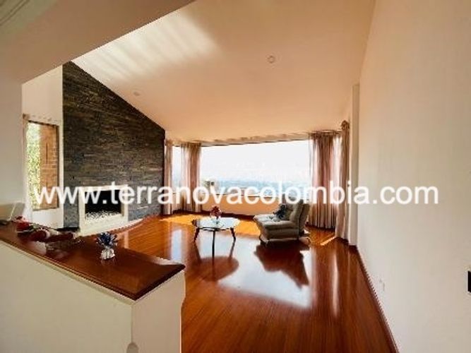 Casa de 4 alcobas en venta en Sotileza, Bogotá, 380 m² · foto 10 de 20