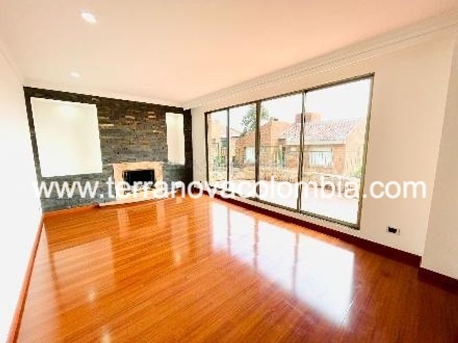 Casa de 4 alcobas en venta en Sotileza, Bogotá, 380 m² · foto 15 de 20