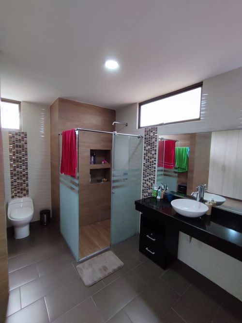 Casa de 5 alcobas en venta en El Carmen, Ibagué, 296 m² · foto 7 de 18