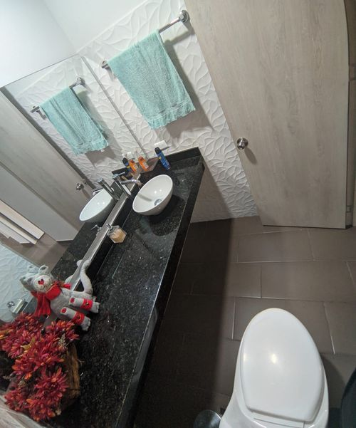 Casa de 5 alcobas en venta en El Carmen, Ibagué, 296 m² · foto 16 de 18
