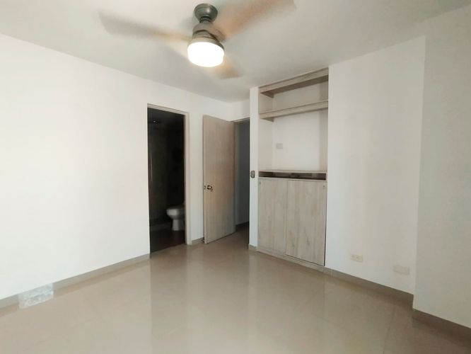Casa de 3 alcobas en venta en El Poblado, Medellín, 145 m² · foto 2 de 18