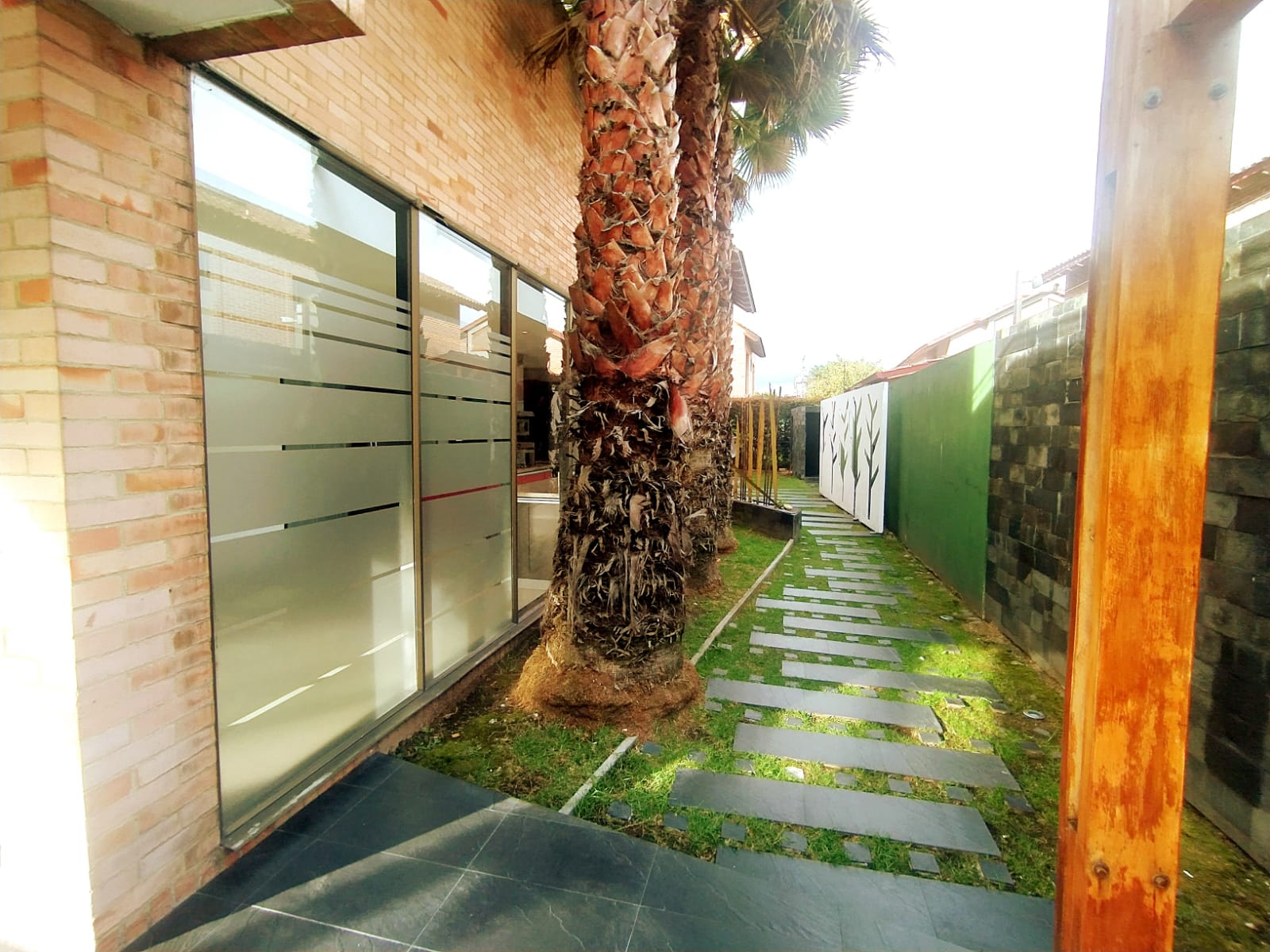 Casa en venta en San Jose De Bavaria, Bogotá · foto 3 de 24