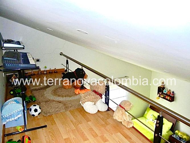 Casa de 5 alcobas en venta en Sotileza, Bogotá, 400 m² · foto 10 de 20