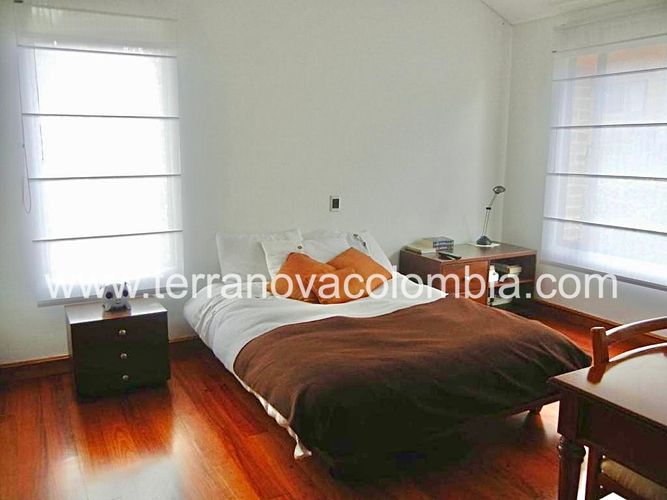 Casa de 5 alcobas en venta en Sotileza, Bogotá, 400 m² · foto 11 de 20
