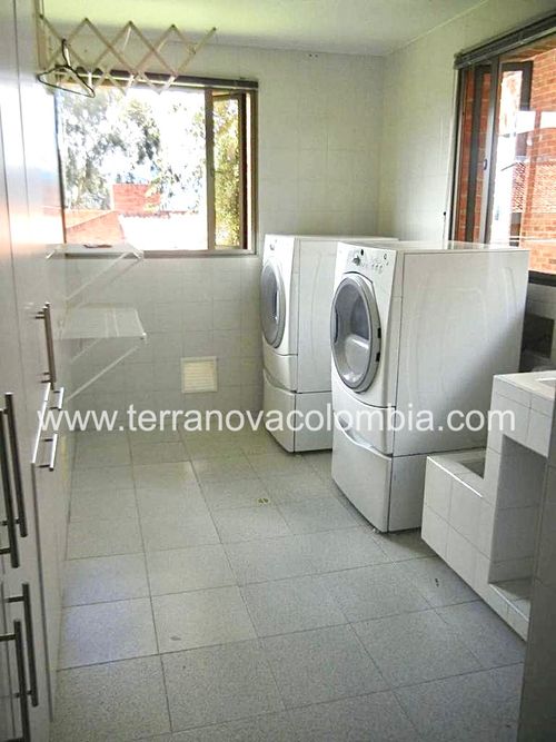 Casa de 5 alcobas en venta en Sotileza, Bogotá, 400 m² · foto 13 de 20