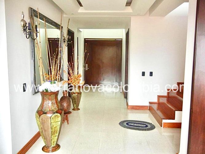 Casa de 5 alcobas en venta en Sotileza, Bogotá, 400 m² · foto 14 de 20