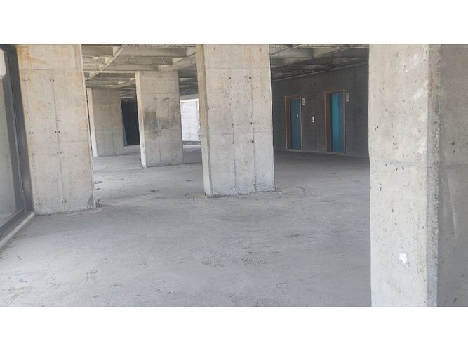 Oficina en arriendo en Patio Bonito, Medellín, 670 m² · foto 8 de 9