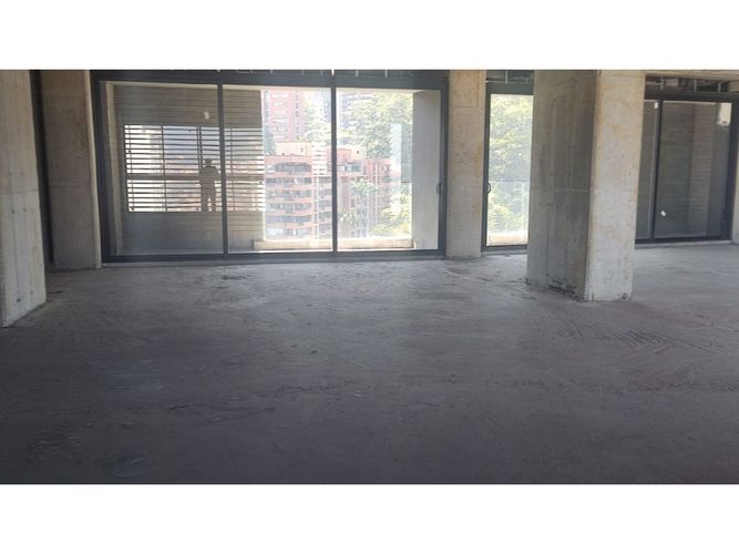 Oficina en arriendo en El Poblado, Medellín, 365 m² · foto 7 de 9