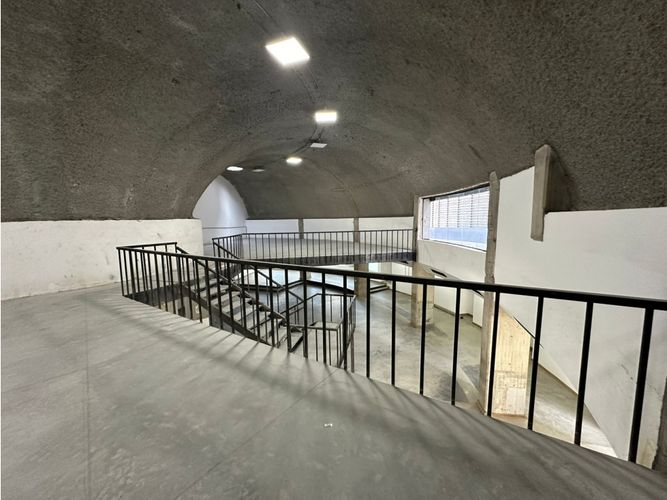 Local en arriendo en Patio Bonito, Medellín, 728 m² · foto 4 de 13