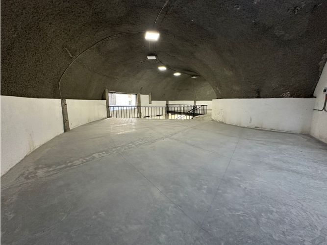 Local en arriendo en Patio Bonito, Medellín, 728 m² · foto 5 de 13