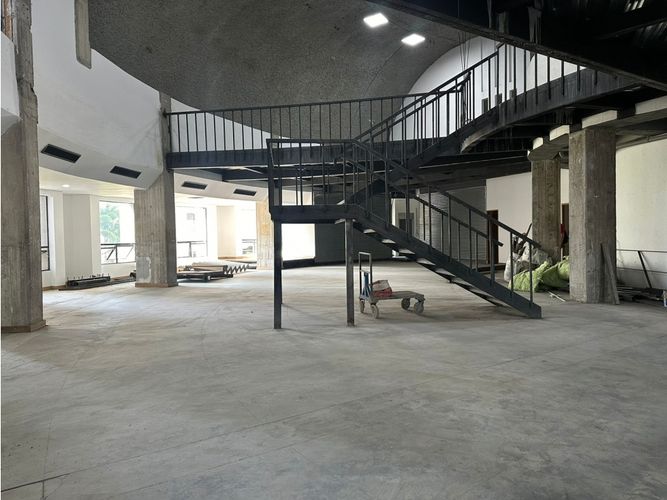 Local en arriendo en Patio Bonito, Medellín, 728 m² · foto 6 de 13