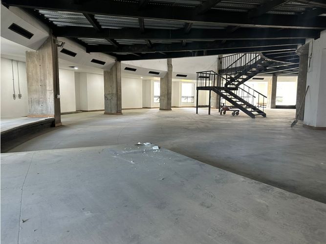 Local en arriendo en Patio Bonito, Medellín, 728 m² · foto 10 de 13
