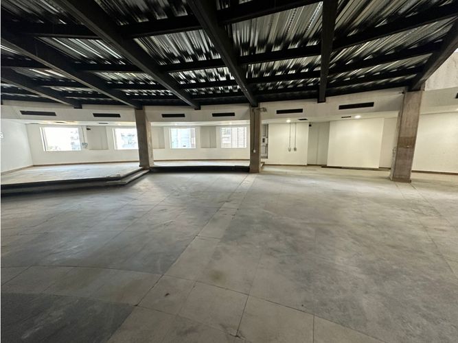 Local en arriendo en Patio Bonito, Medellín, 728 m² · foto 11 de 13