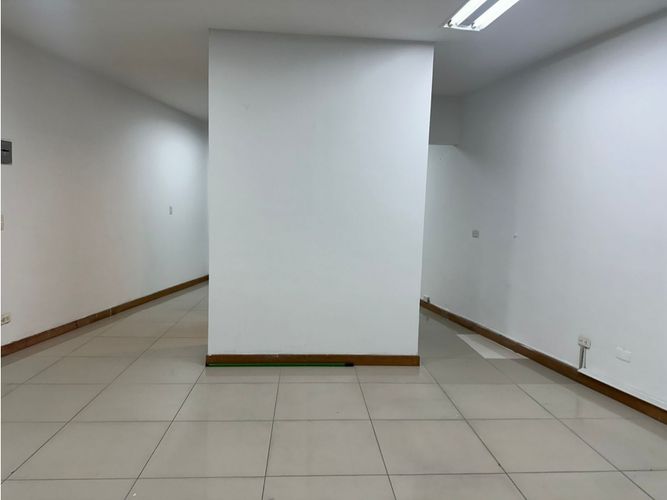 Local en arriendo en El Poblado, Medellín, 46 m² · foto 9 de 9