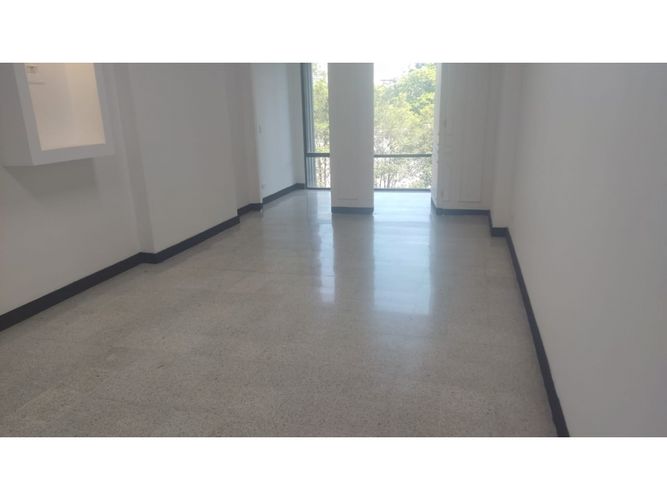 Local en arriendo en El Poblado, Medellín, 35 m² · foto 6 de 6