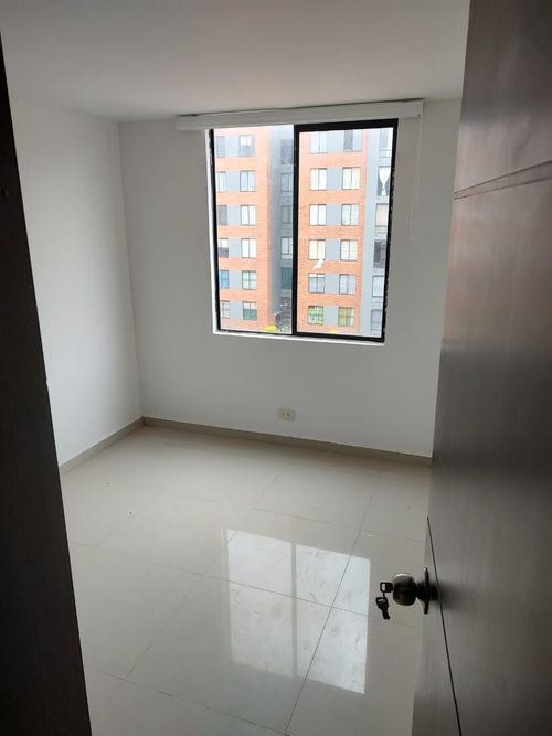 Apartamento de 3 alcobas en arriendo en El Tintal, Bogotá, 54 m² · foto 2 de 24