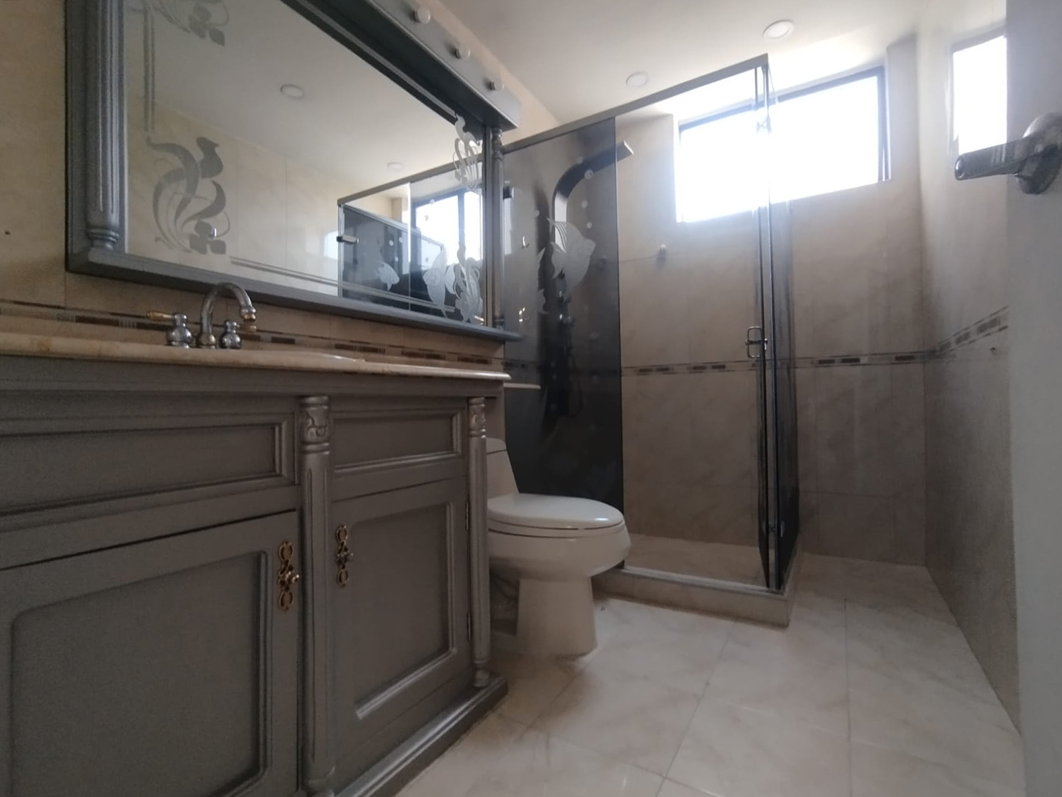 Apartamento en arriendo en El Poblado, Medellín · foto 11 de 18