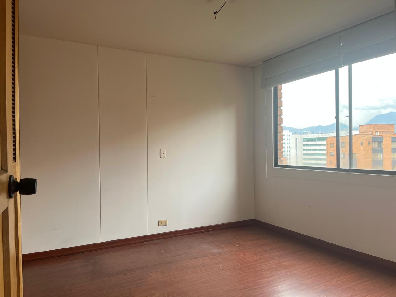 Apartamento en arriendo en La Florida, Medellín · foto 3 de 19