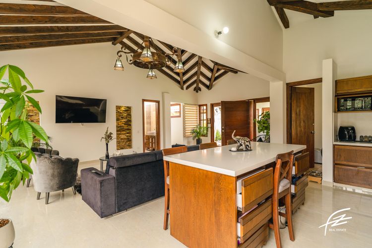 Casa de 8 alcobas en venta en El Tambo, La Ceja, 605 m² · foto 4 de 19