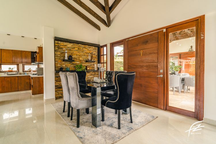 Casa de 8 alcobas en venta en El Tambo, La Ceja, 605 m² · foto 8 de 19
