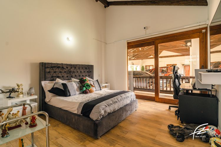 Casa de 8 alcobas en venta en El Tambo, La Ceja, 605 m² · foto 11 de 19