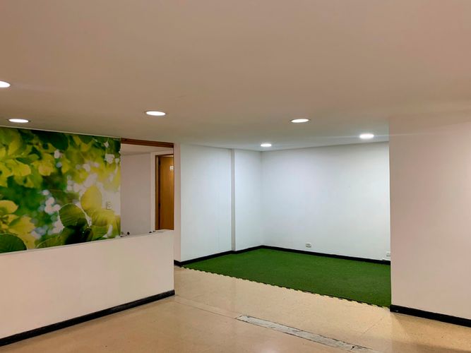 Oficina en arriendo en Patio Bonito, Medellín, 130 m² · foto 6 de 9