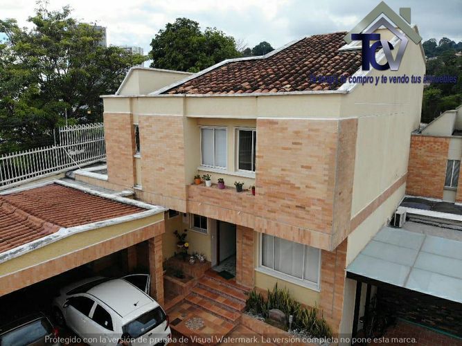 Casa de 5 alcobas en venta en Cabecera Del Llano, Bucaramanga, 300 m² · foto 2 de 10
