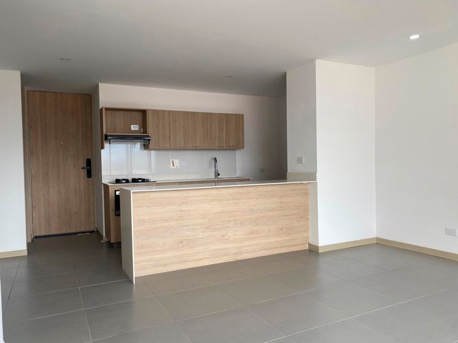 Apartamento de 2 alcobas en arriendo en Loma Del Escobero, Envigado, 86 m² · foto 8 de 16