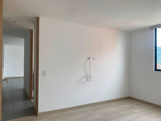 Apartamento de 2 alcobas en arriendo en Loma Del Escobero, Envigado, 86 m² · foto 10 de 16