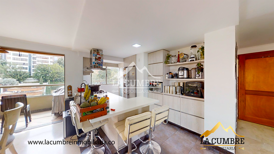 Apartamento de 3 alcobas en arriendo en Los Balsos, Medellín, 147 m² · foto 5 de 16
