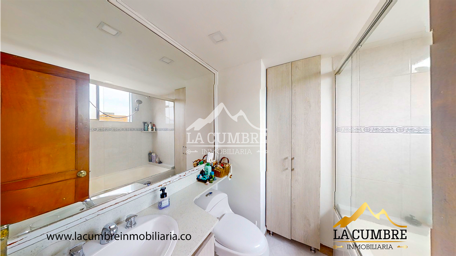Apartamento de 3 alcobas en arriendo en Los Balsos, Medellín, 147 m² · foto 14 de 16
