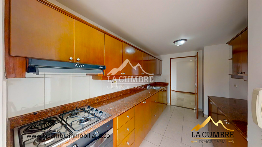 Apartamento de 3 alcobas en arriendo en Los Balsos, Medellín, 160 m² · foto 6 de 13