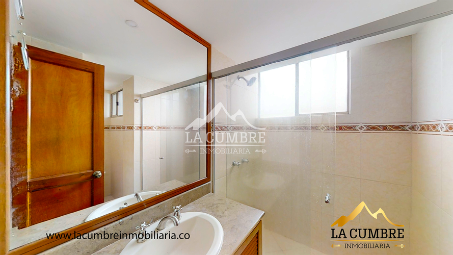 Apartamento de 3 alcobas en arriendo en Los Balsos, Medellín, 160 m² · foto 10 de 13