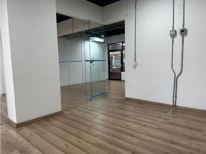 Local en arriendo en Patio Bonito, Medellín, 70 m² · foto 8 de 11