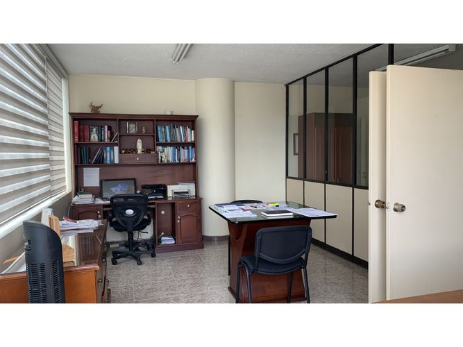 Oficina en arriendo en Centro, Armenia, 50 m² · foto 2 de 10