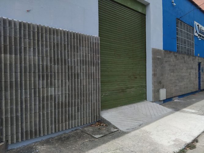 Bodega en arriendo en Laureles, Medellín, 678 m² · foto 7 de 18