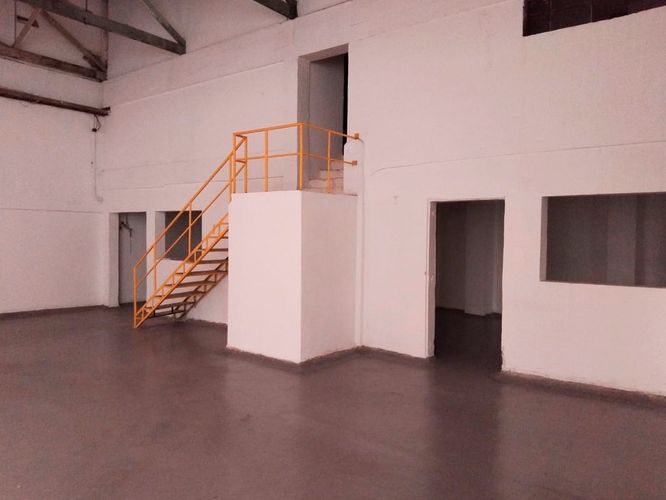 Bodega en arriendo en Laureles, Medellín, 678 m² · foto 14 de 18
