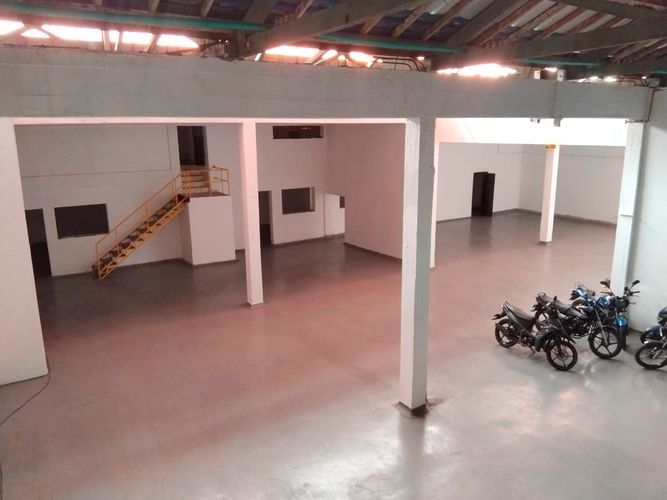 Bodega en arriendo en Laureles, Medellín, 678 m² · foto 17 de 18