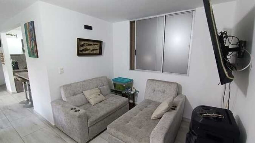 Apartamento de 3 alcobas en venta en Cr. Los Arroyuelos, Ibagué, 87 m² · foto 18 de 19