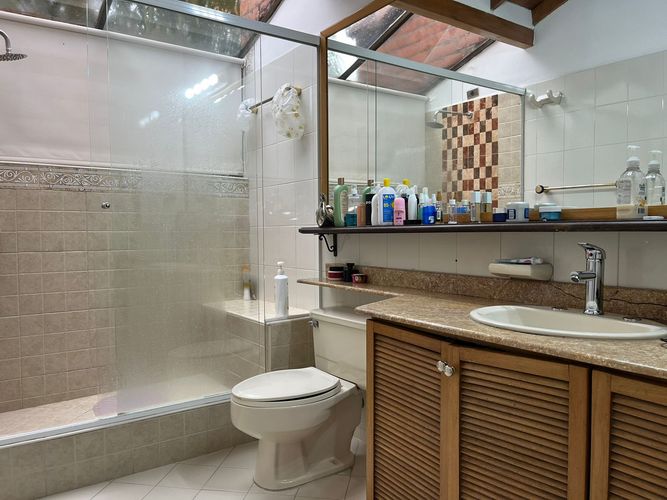 Casa de 3 alcobas en venta en Los Balsos, Medellín, 226 m² · foto 17 de 20