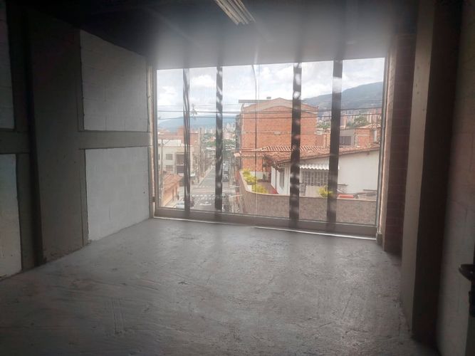Oficina en arriendo en Camino Verde, Envigado, 1160 m² · foto 11 de 20