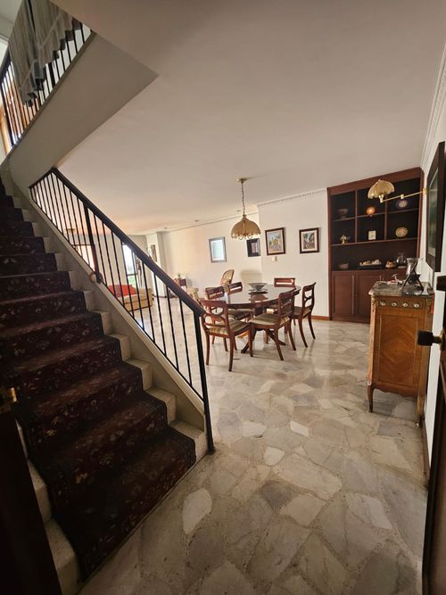 Apartamento de 3 alcobas en venta en Versalles, Cali, 139 m² · foto 3 de 17
