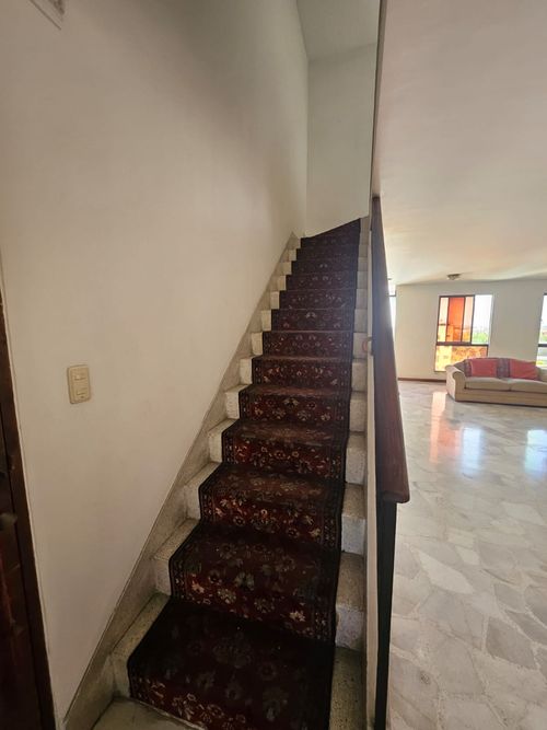 Apartamento de 3 alcobas en venta en Versalles, Cali, 139 m² · foto 7 de 17